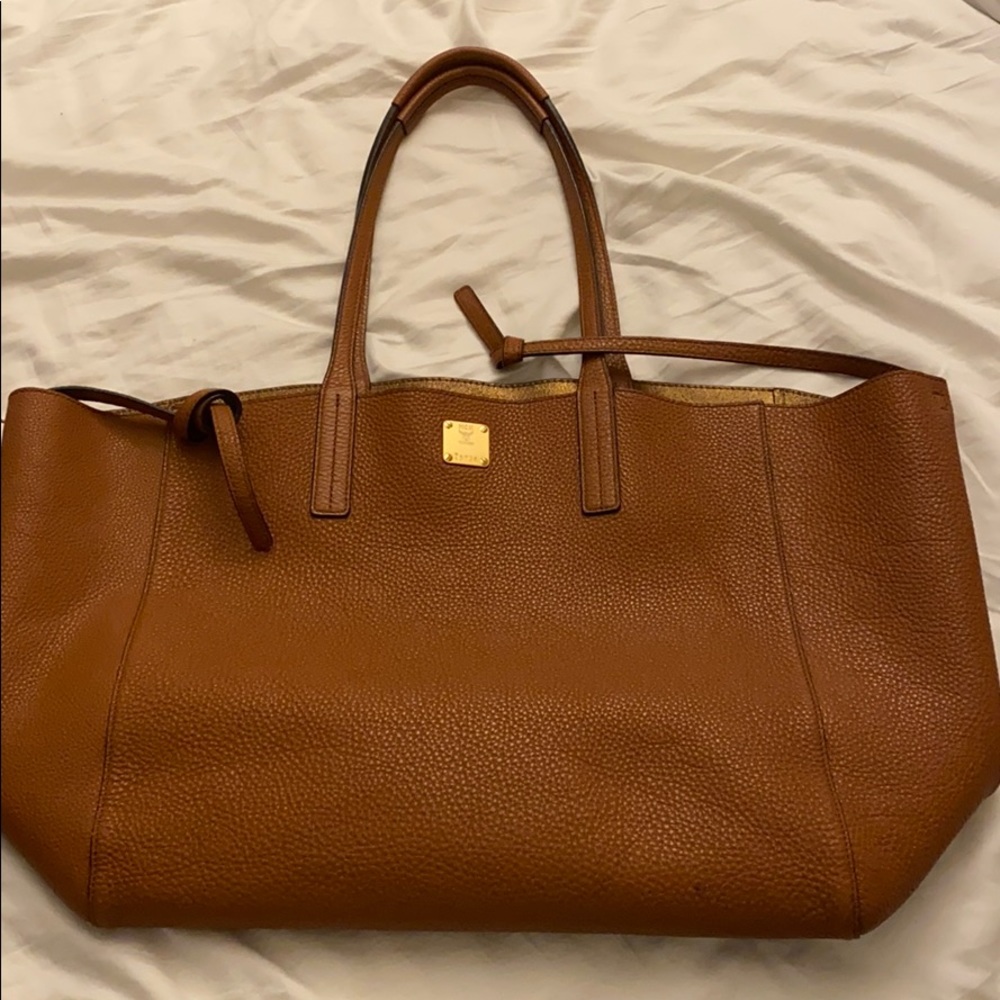 MCM Reversible Totes - Picture 3 of 6